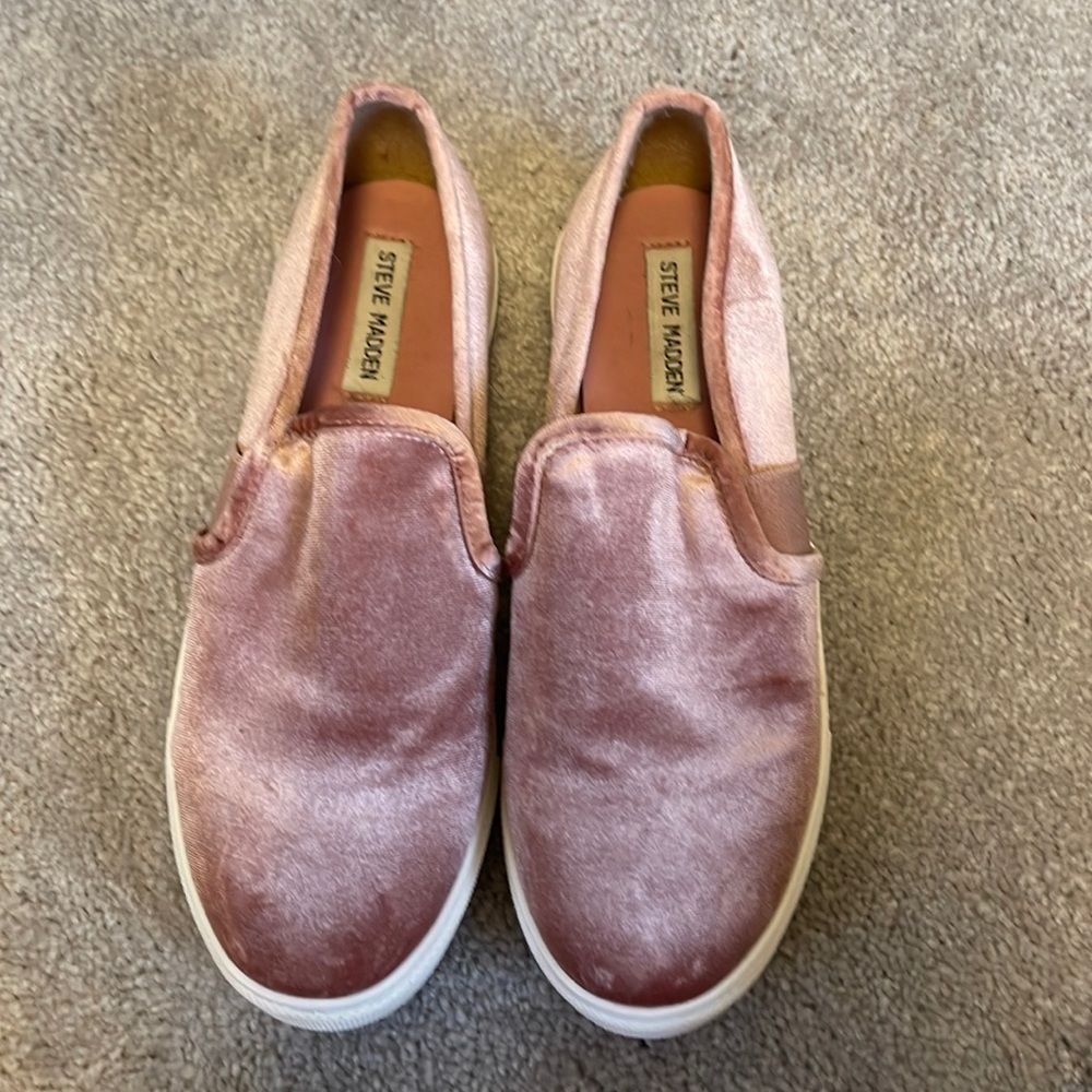 Steve Madden velvet slip on sneakers